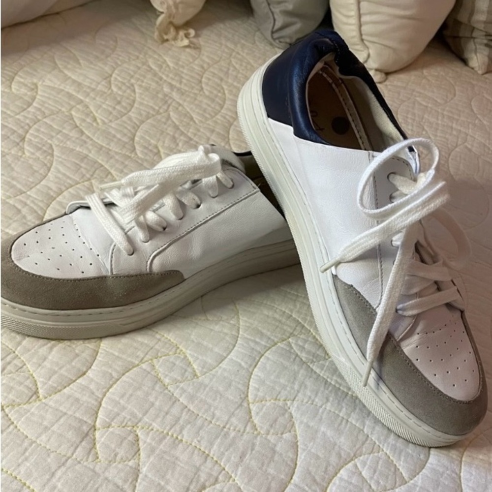 FINAL PRICE Boden white sneakers EUC 8/39